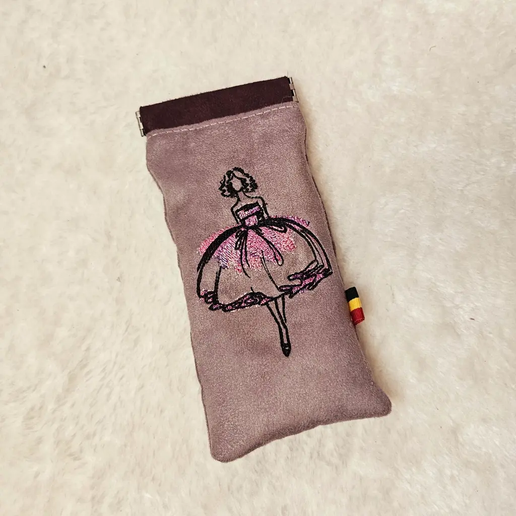 2025-04-28 19.19.16-1.webp